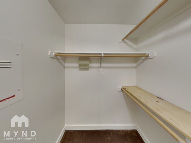 Building Photo - 4040 N Hall St