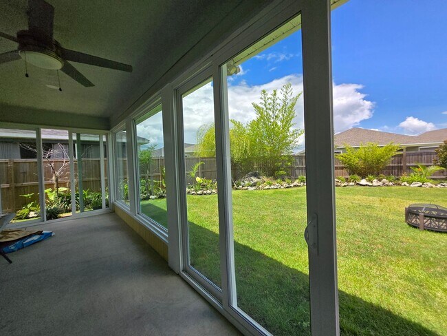Building Photo - Beautiful 3-Bedroom, 2.5 Bath Home in Desi...