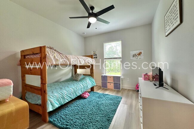 Building Photo - 4601 Jayhawk Dr