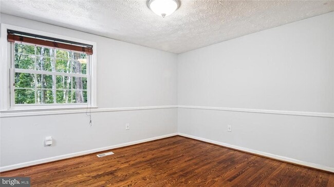 Building Photo - 11573 Hicks Ct