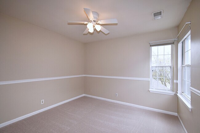 Building Photo - 1815 Moore Ct