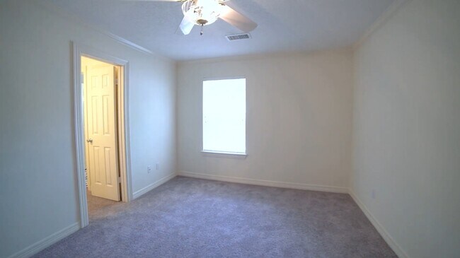 Building Photo - 3406 Kingsway Ct