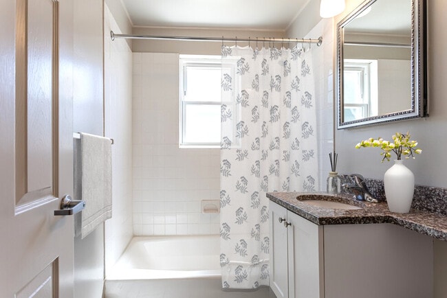 Building Photo - 173 Salmon Brook Dr