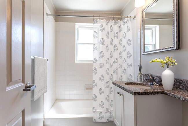 Building Photo - 87 Salmon Brook Dr