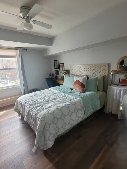 2nd bedroom - 12709 Gordon Blvd