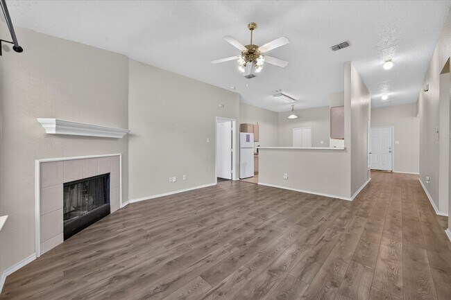 Building Photo - 844 Canyon Cove Dr