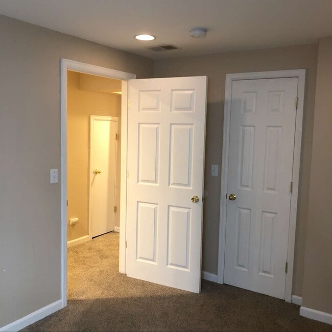 Building Photo - 4533 Starflower Dr