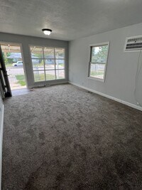 Building Photo - * Wickedly Good Special – Limited Time Onl...