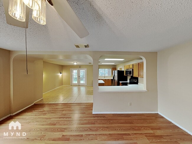 Building Photo - 21638 Longwood