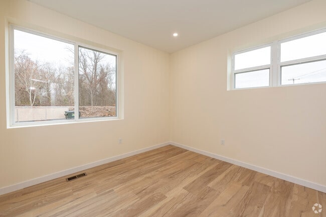 141 Bridge St - 1BD, 1BA - Bedroom - 141 Bridge St