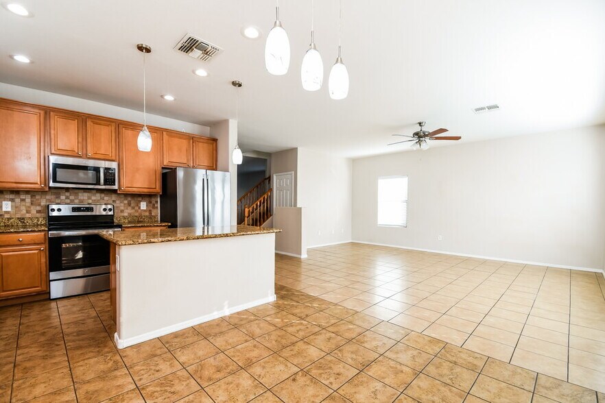 Building Photo - 21123 E Tierra Grande Dr