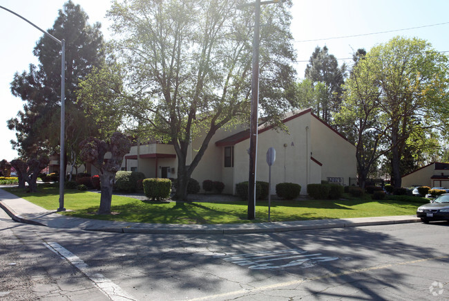 Building Photo - Denair Manor Apartments