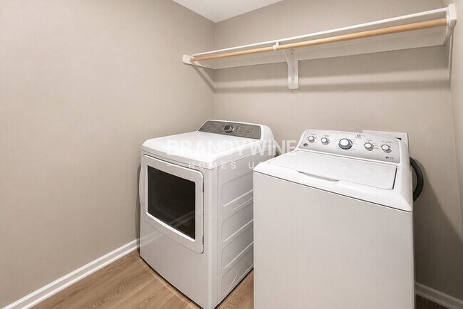 Building Photo - 14505 Oakland Ct