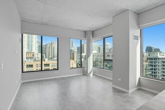 Building Photo - 979 W Washington Blvd