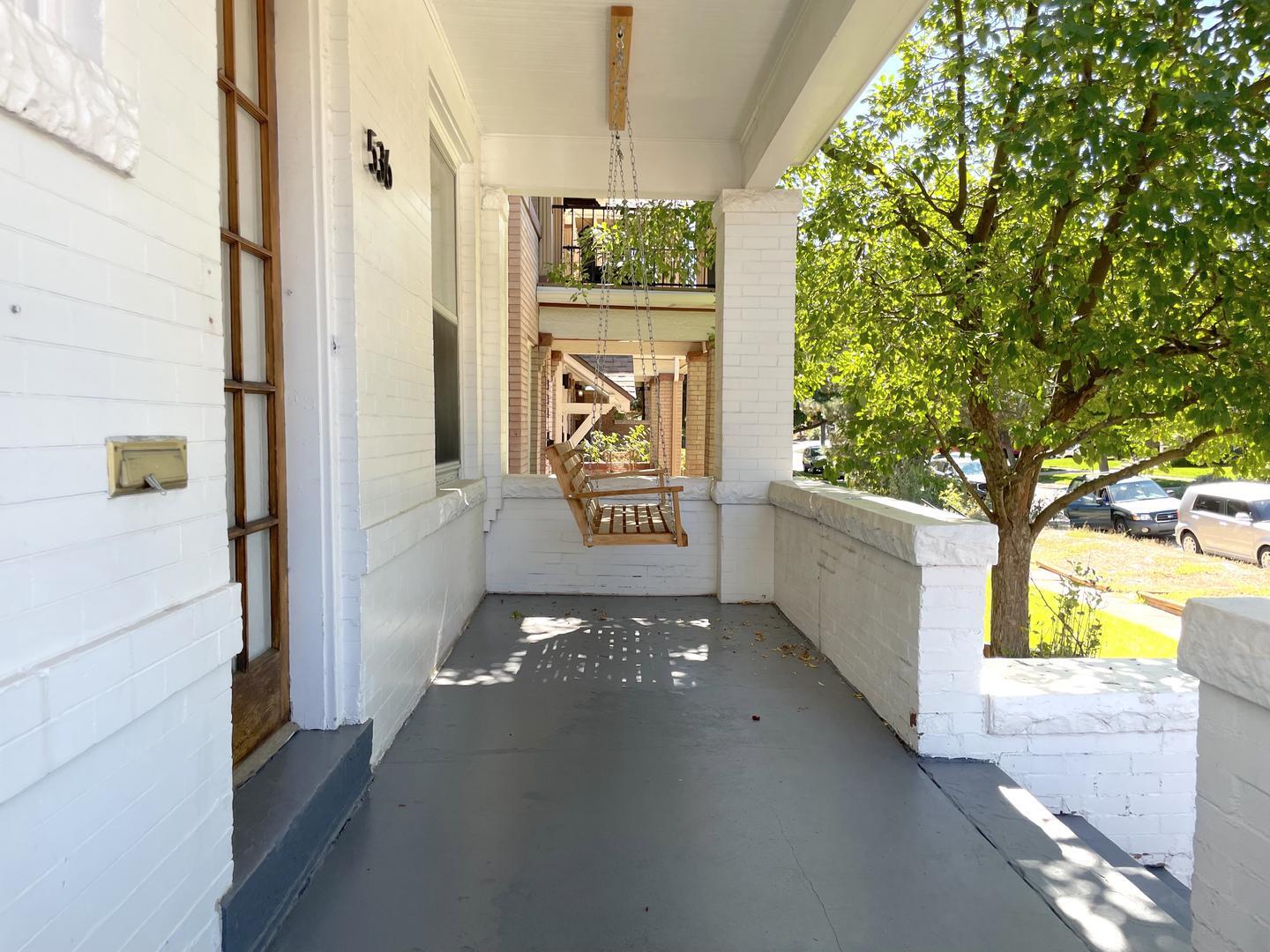 Building Photo - Spacious & light-filled Governors' Park ho...