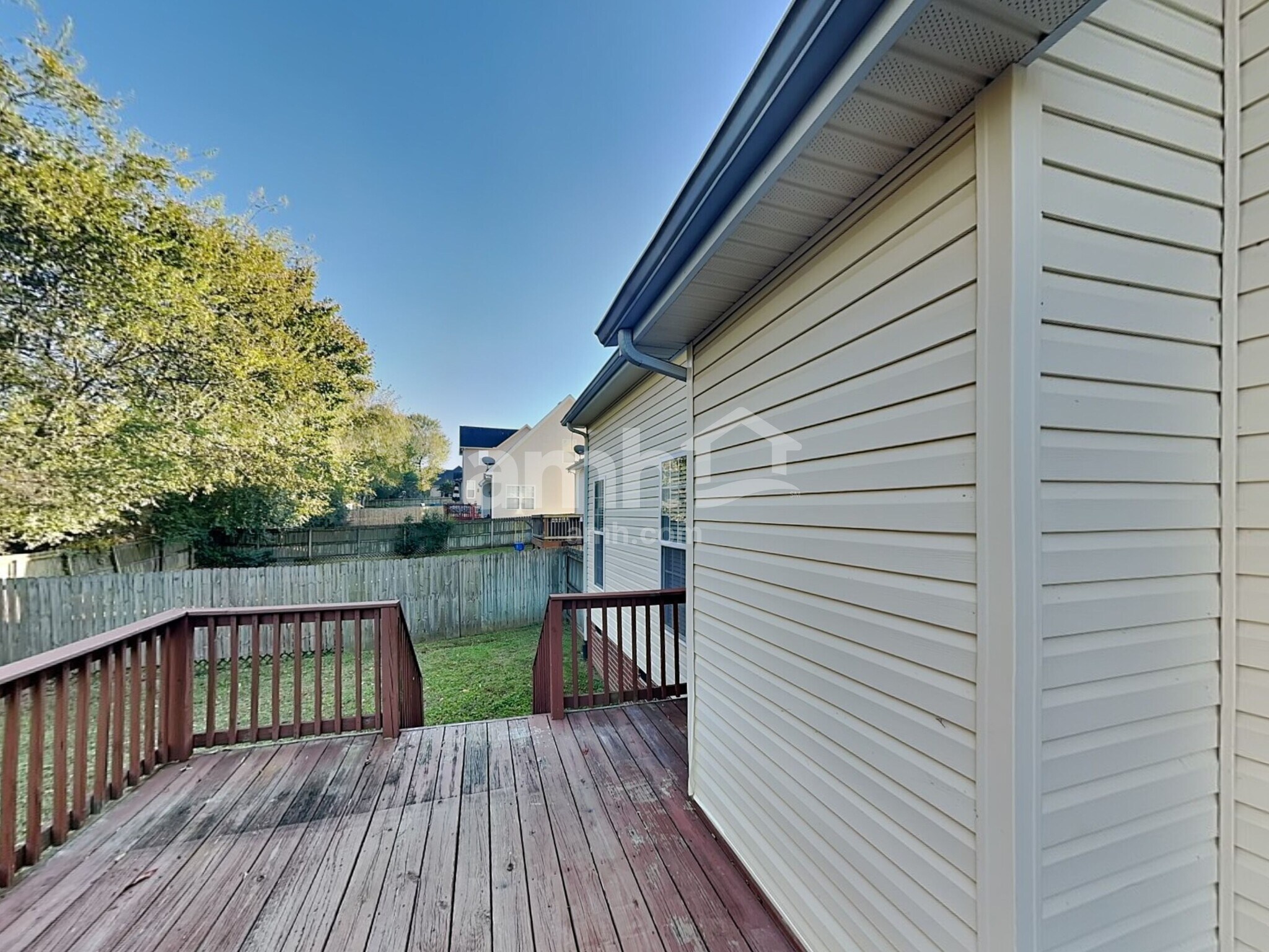 Building Photo - 2404 Adelaide Dr