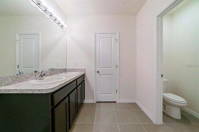 Building Photo - 7976 Pelican Reed Cir