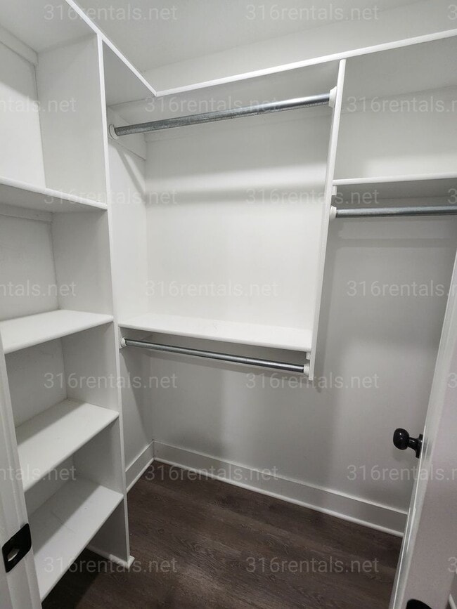 Building Photo - 5258 N Plumthicket St