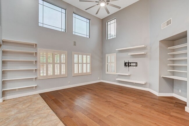 Building Photo - 4 Bedroom in North Las Vegas Near Aliante