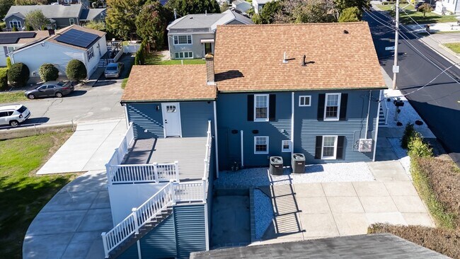 Building Photo - 229 Oneil Rd