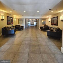 Building Photo - 505 E Braddock Rd
