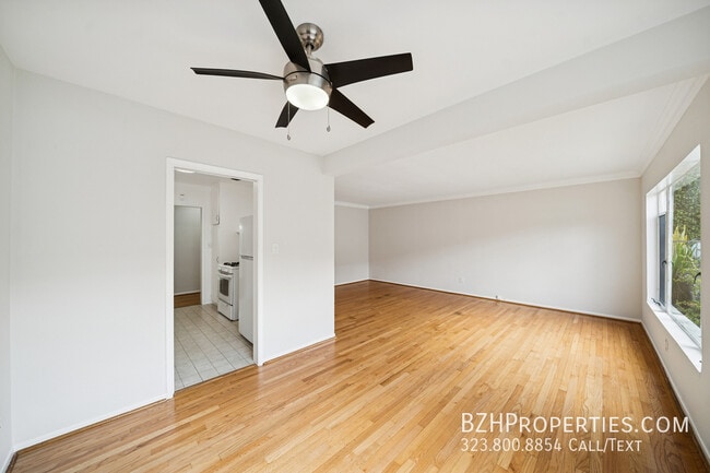 Building Photo - 1306 Havenhurst Dr