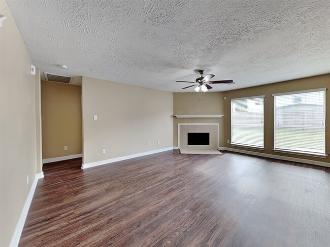 Building Photo - 26881 Armor Oaks Dr