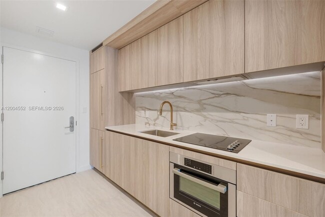 Building Photo - 77 SE 5th St