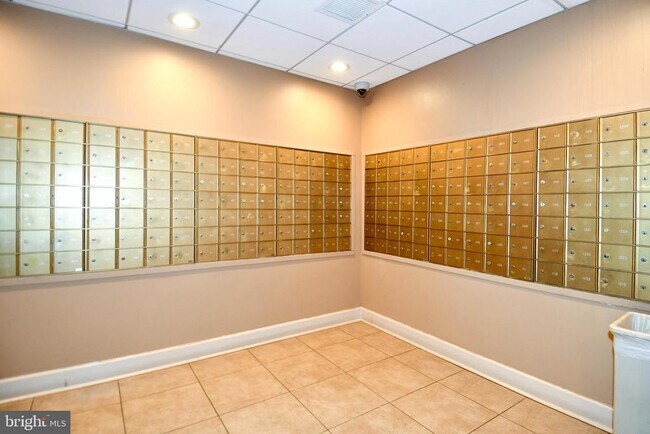 Building Photo - 6800 Fleetwood Rd