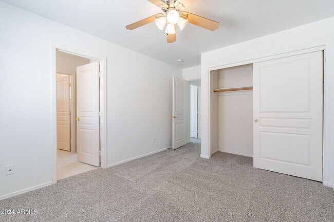 Building Photo - 2741 E Cowboy Cove Trail