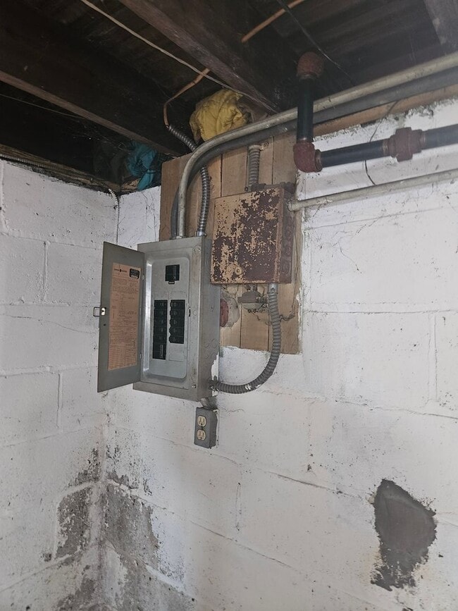 Building Photo - Owner Finance – NO Credit Check! 3 Bed Home – Move In Fast!