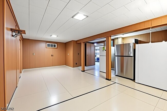 Building Photo - 518 Orchard Pl