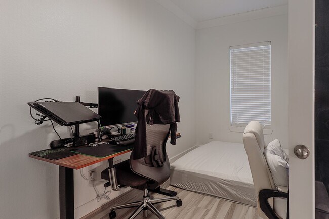 Building Photo - 154 Kendrick Pines Blvd