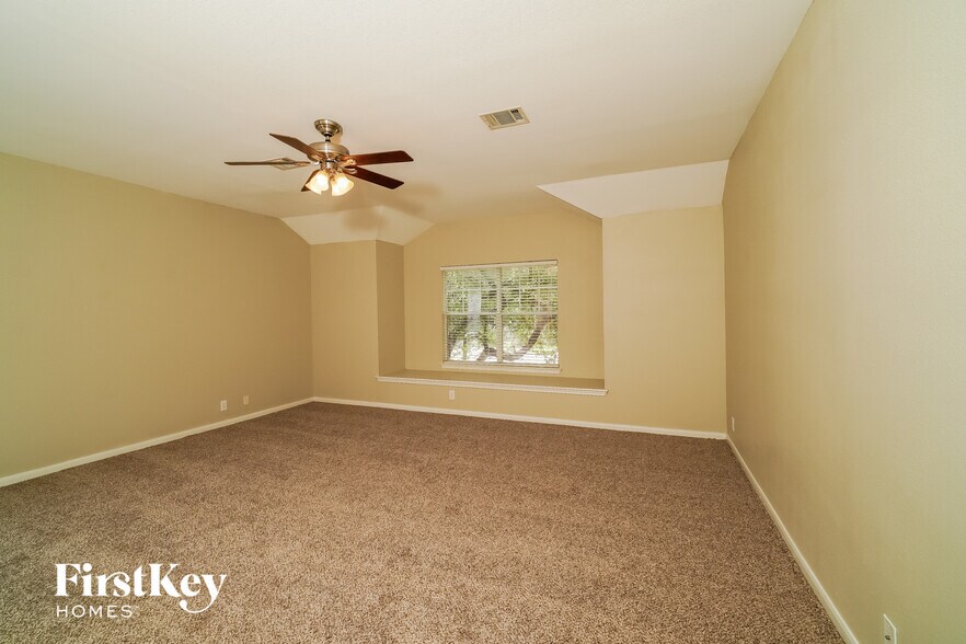 Building Photo - 502 Cattle Ranch Dr