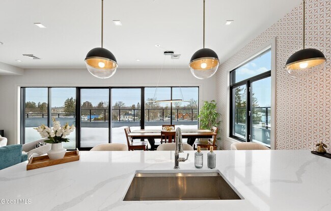 Building Photo - 78 Church St