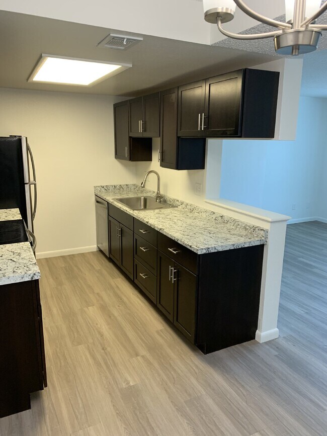 Building Photo - 50% Off First Months Rent - 2 Bed, One Bat...