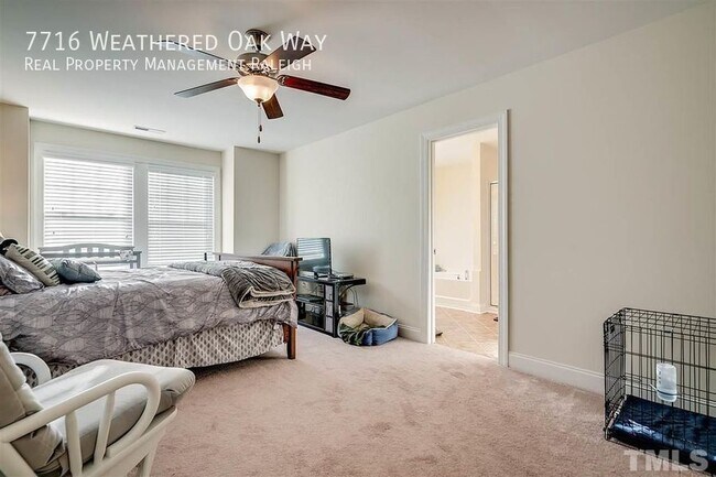 Building Photo - 7716 Weathered Oak Way