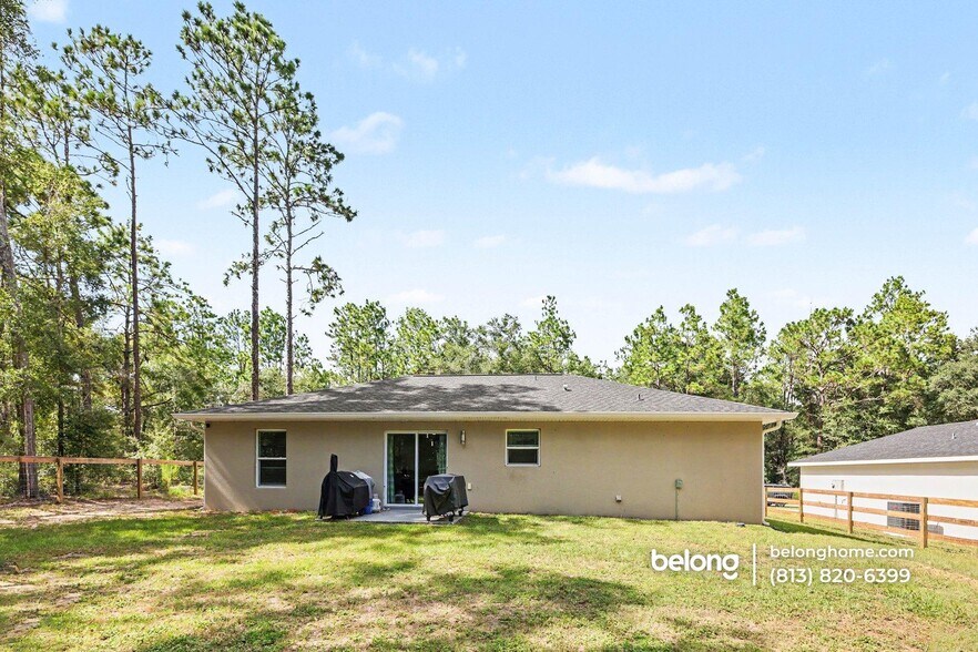 Building Photo - 15482 SW 10th Pl