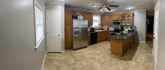 Building Photo - 402 Scott St