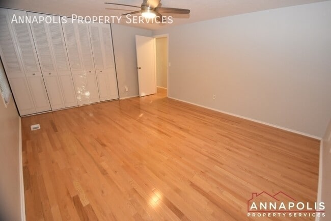 Building Photo - 528 Bay Green Dr