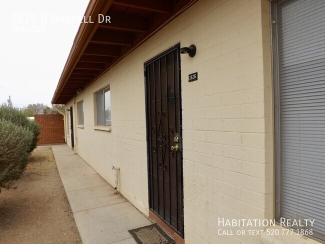 Building Photo - 2626 N Haskell Dr