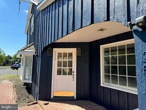 Building Photo - 25 Main St