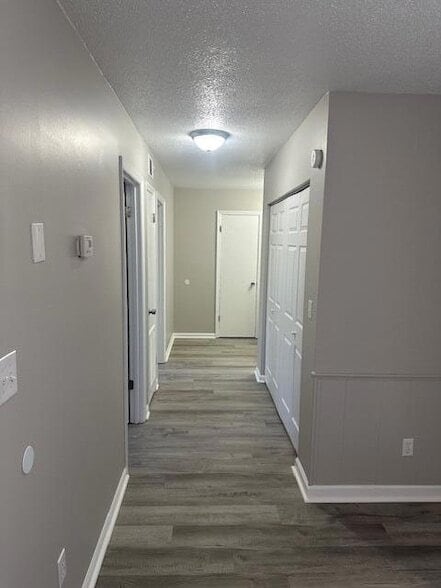 Building Photo - 5311 Tennessee 58 Unit