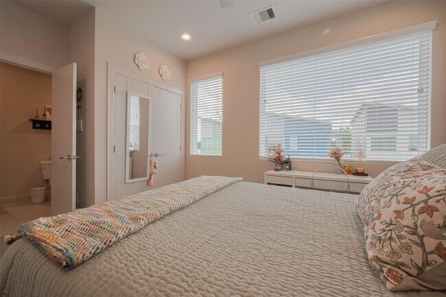 Building Photo - 6804 Rocinante Ln
