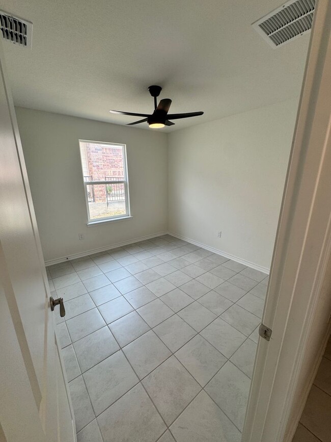 Building Photo - A Miust See! New & Modern - 1 Story - 3/2 ...