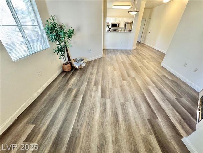 Building Photo - Well-maintained condo located in a convenient Southwest Las Vegas community. Attached 2 car garage.