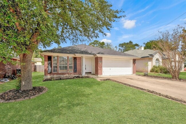 Building Photo - 16908 Ardisia Dr
