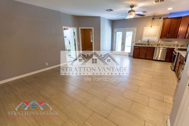 Building Photo - 2249 E Sells Dr