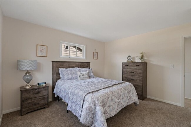 Building Photo - 3 Bedroom Rental in Milan