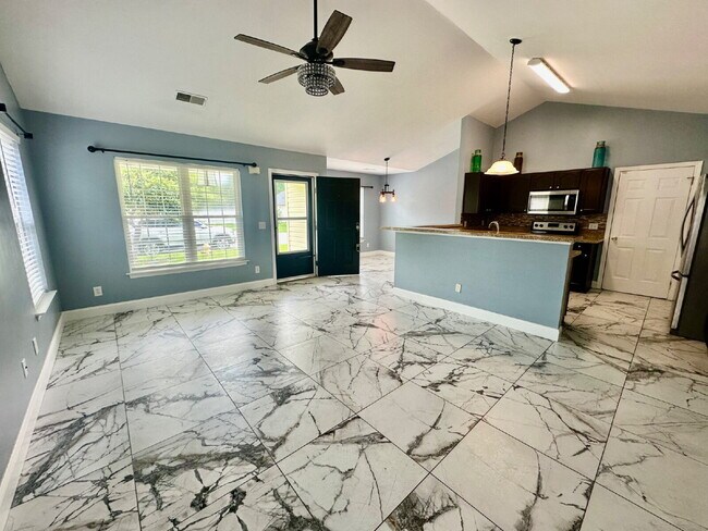 Building Photo - Three Bedroom Updated Single Level Home in...